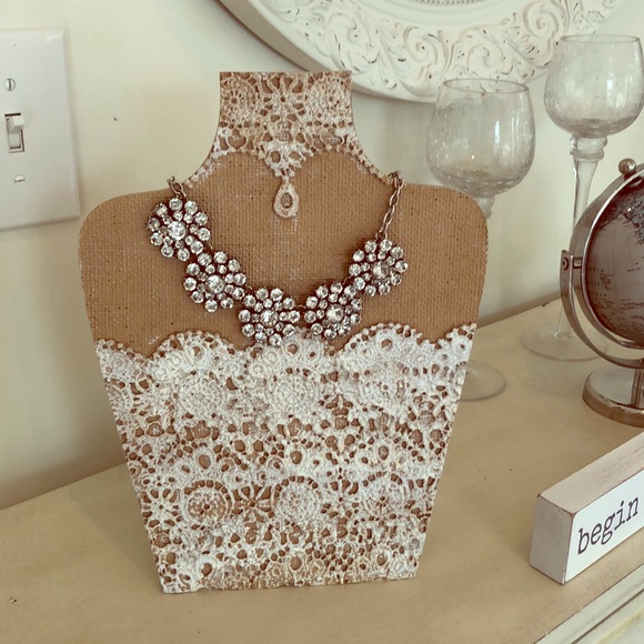 Jewelry - Beautiful necklace! Jewelry - Beautiful necklace!